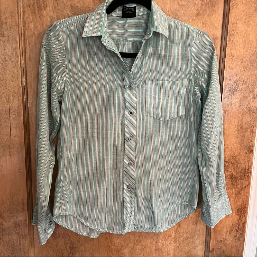 Sultra Vintage Button Down Lightweight Blouse. Size 5